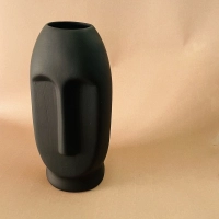 Black Face Vase 